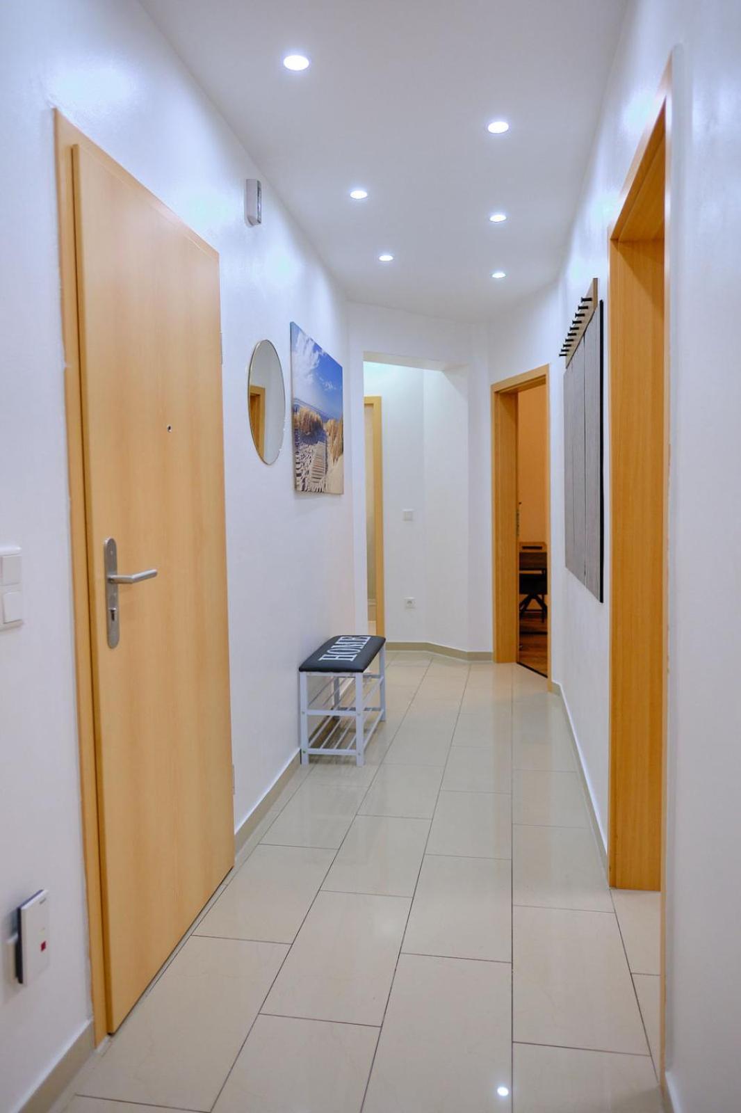 Primetime Suite Fuer 8+Kueche/Wifi Essen Exteriér fotografie